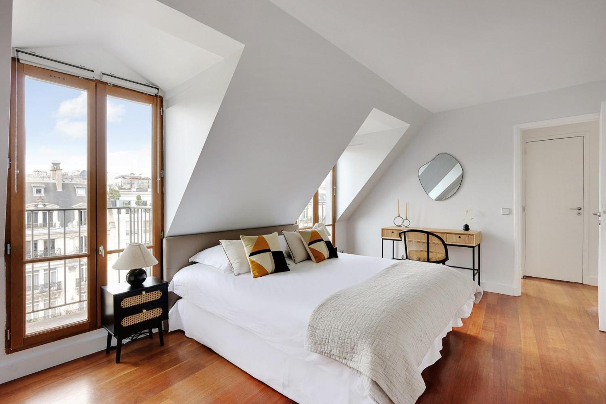 Eiffel Tower View Apartment Париж Екстериор снимка