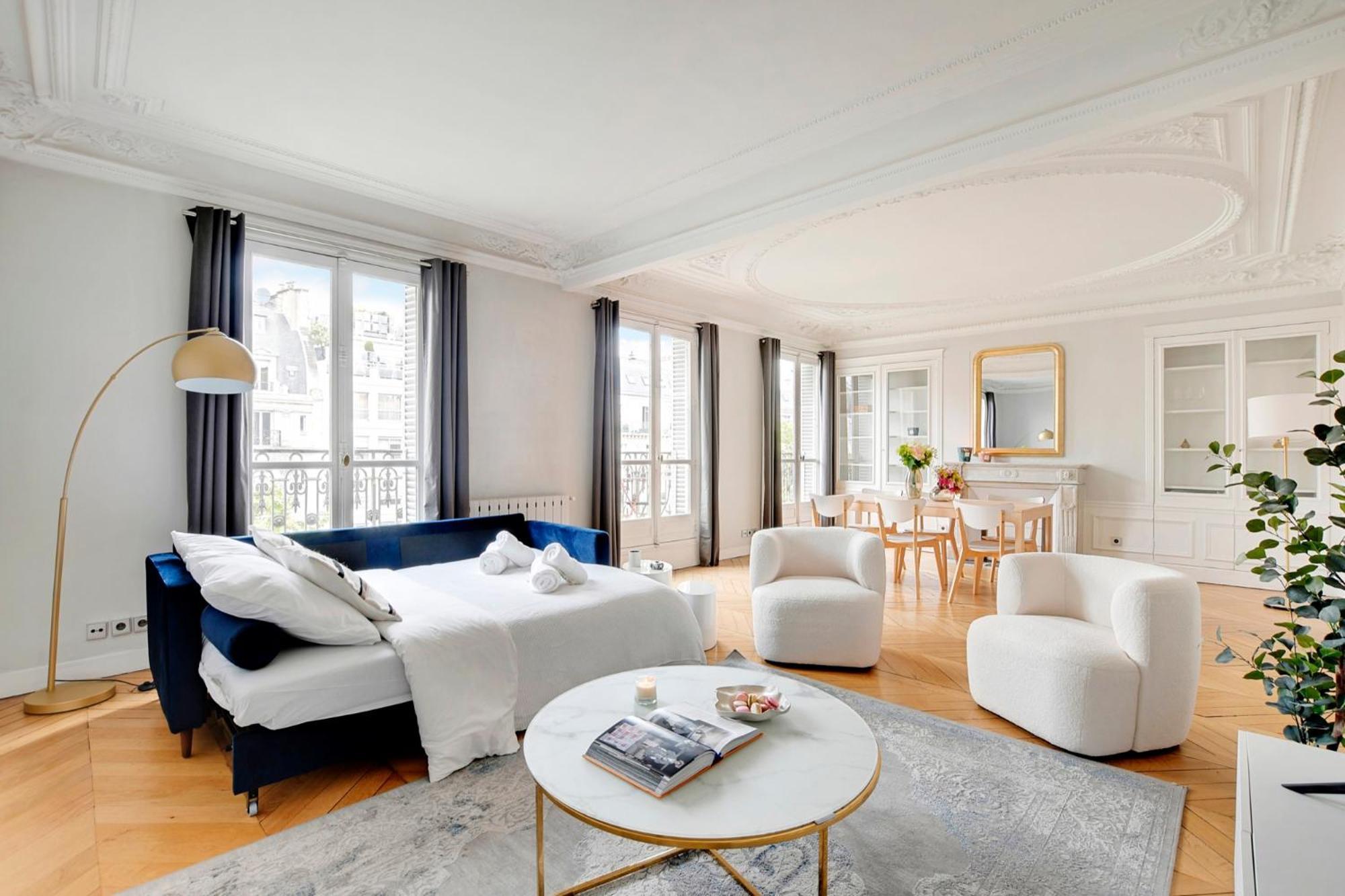 Eiffel Tower View Apartment Париж Екстериор снимка