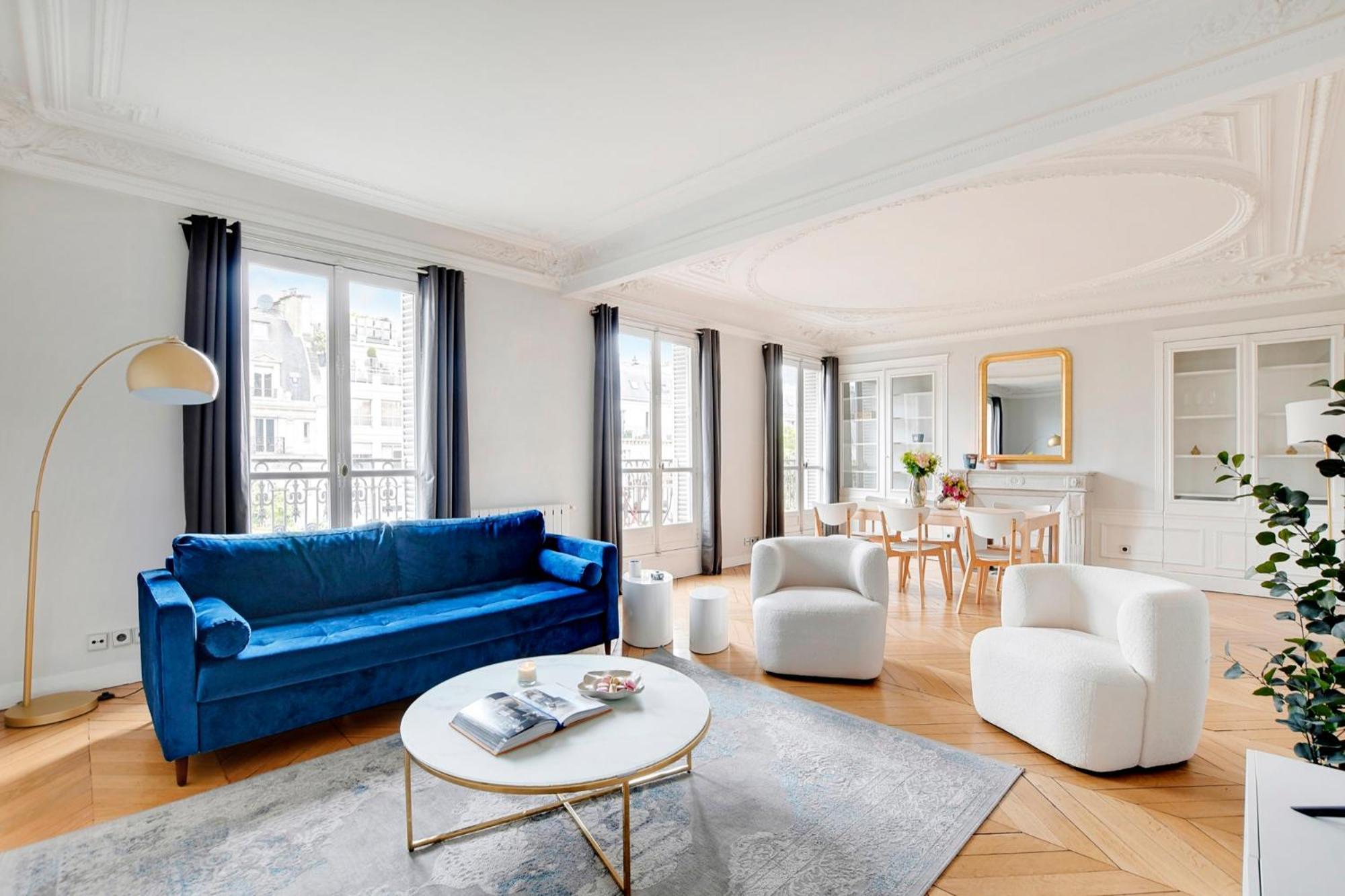 Eiffel Tower View Apartment Париж Екстериор снимка