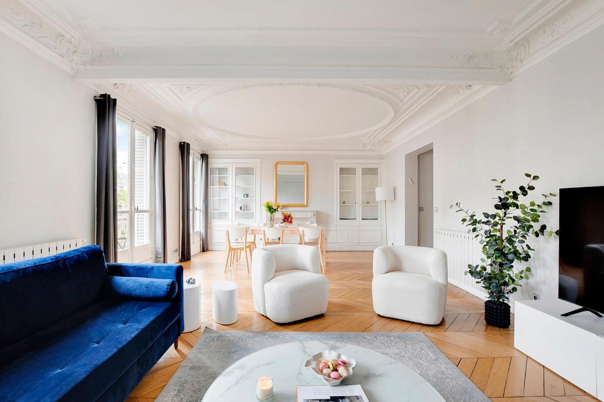 Eiffel Tower View Apartment Париж Екстериор снимка